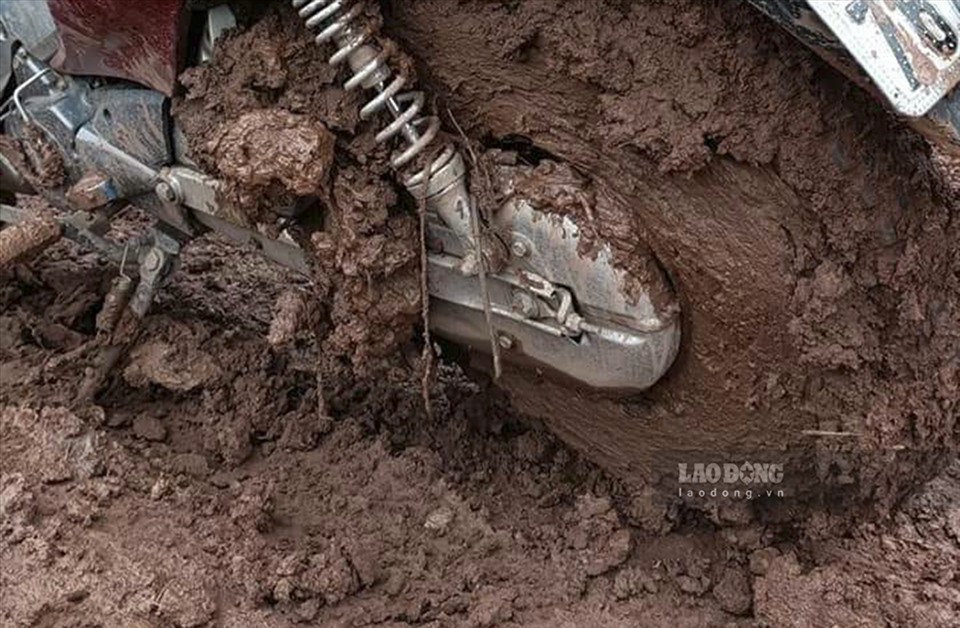 Và những “bánh xe đất” quen thuộc đã trở thành một thứ “đặc sản” của vùng cao.