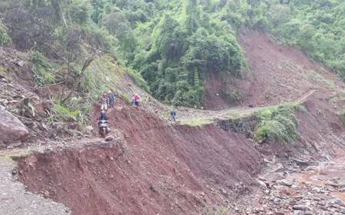 Cô giáo Hà Giang rơi xuống vực tử vong trên đường trở lại trường sau nghỉ lễ