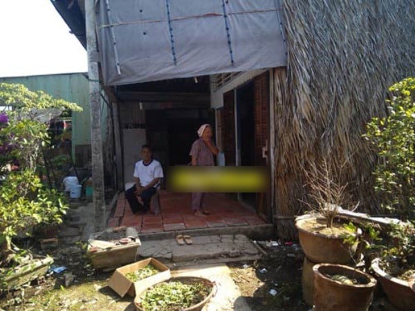 Căn nhà của người đàn ông nghèo trước khi trúng số độc đắc.