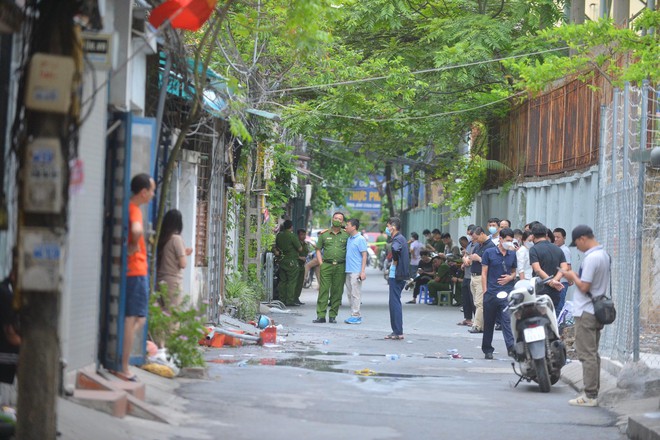 Nhân chứng bàng hoảng kể về vụ cháy khiến 4 bà cháu tử vong ở Hà Nội - Ảnh 2.